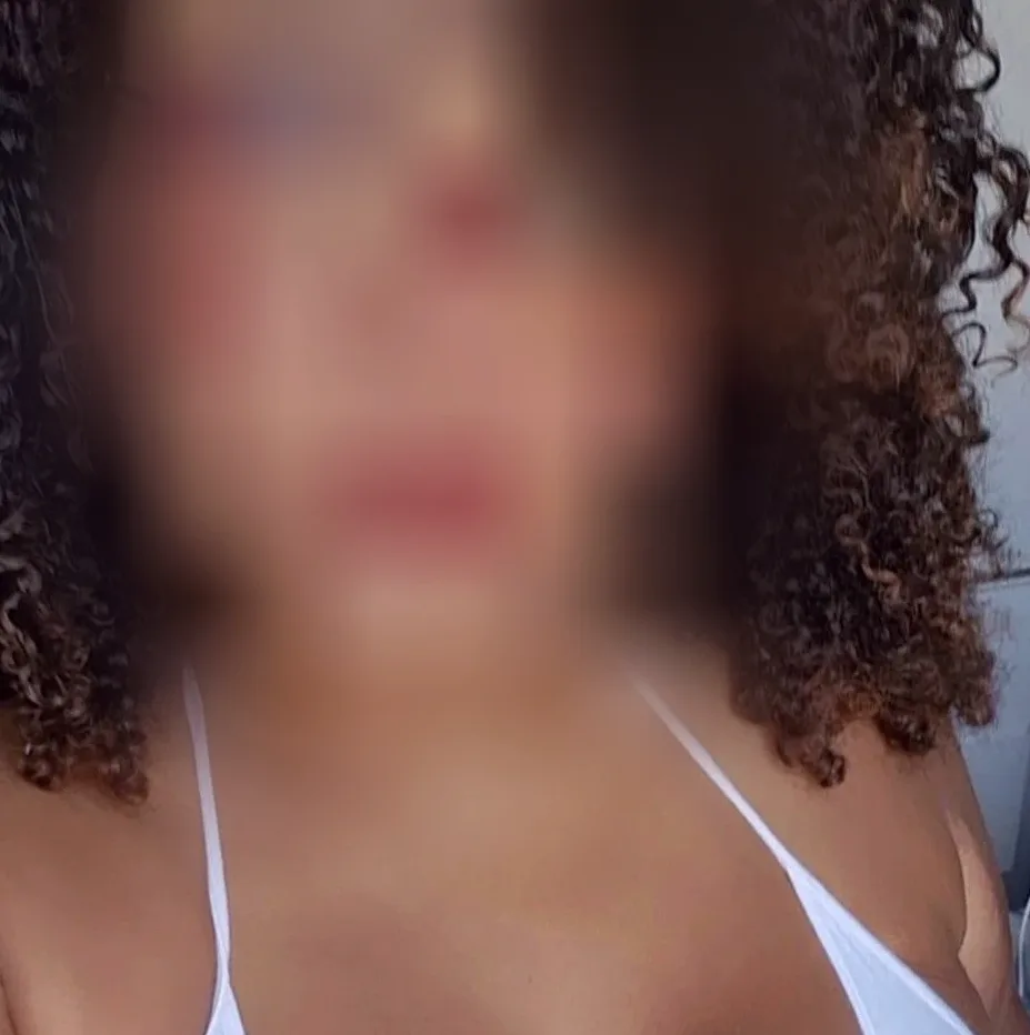 Lara, 33 años