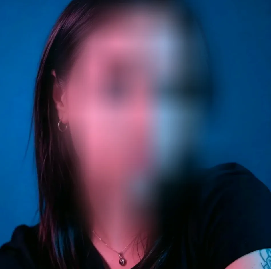 Micaela, 20 años
